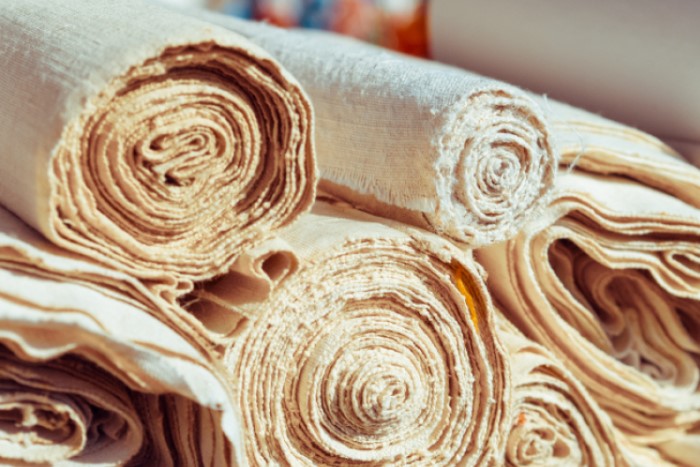 Industria têxtil aposta em tecidos sustentáveis para reduzir impacto ambiental 
